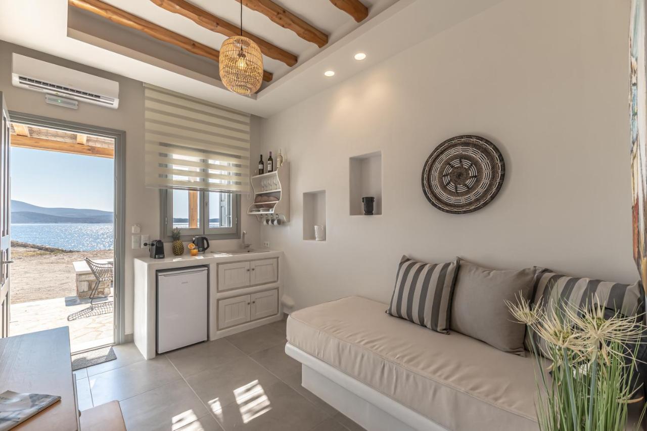 Porto Dema Luxury Suites Đảo Skhoinoussa Ngoại thất bức ảnh