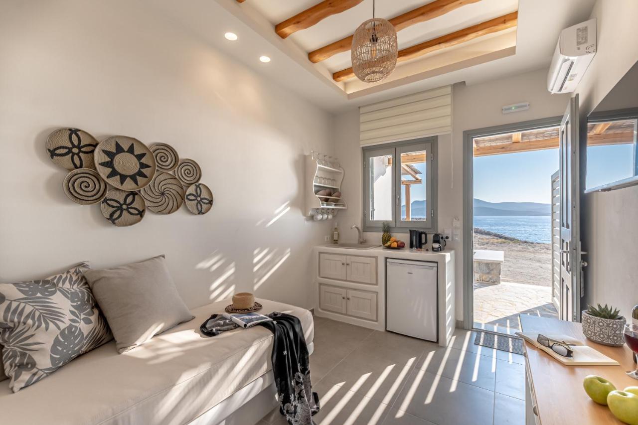 Porto Dema Luxury Suites Đảo Skhoinoussa Ngoại thất bức ảnh