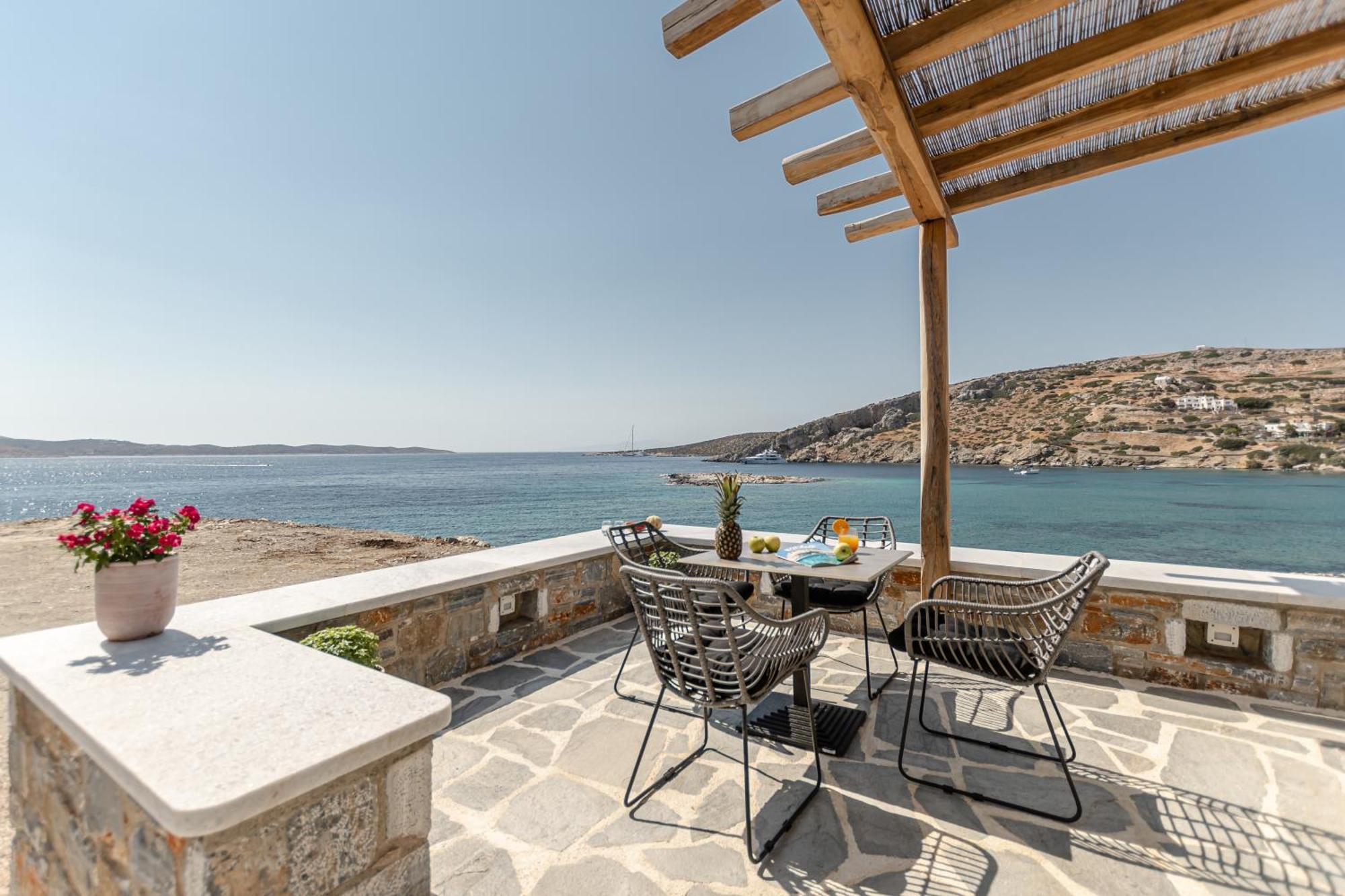 Porto Dema Luxury Suites Đảo Skhoinoussa Ngoại thất bức ảnh