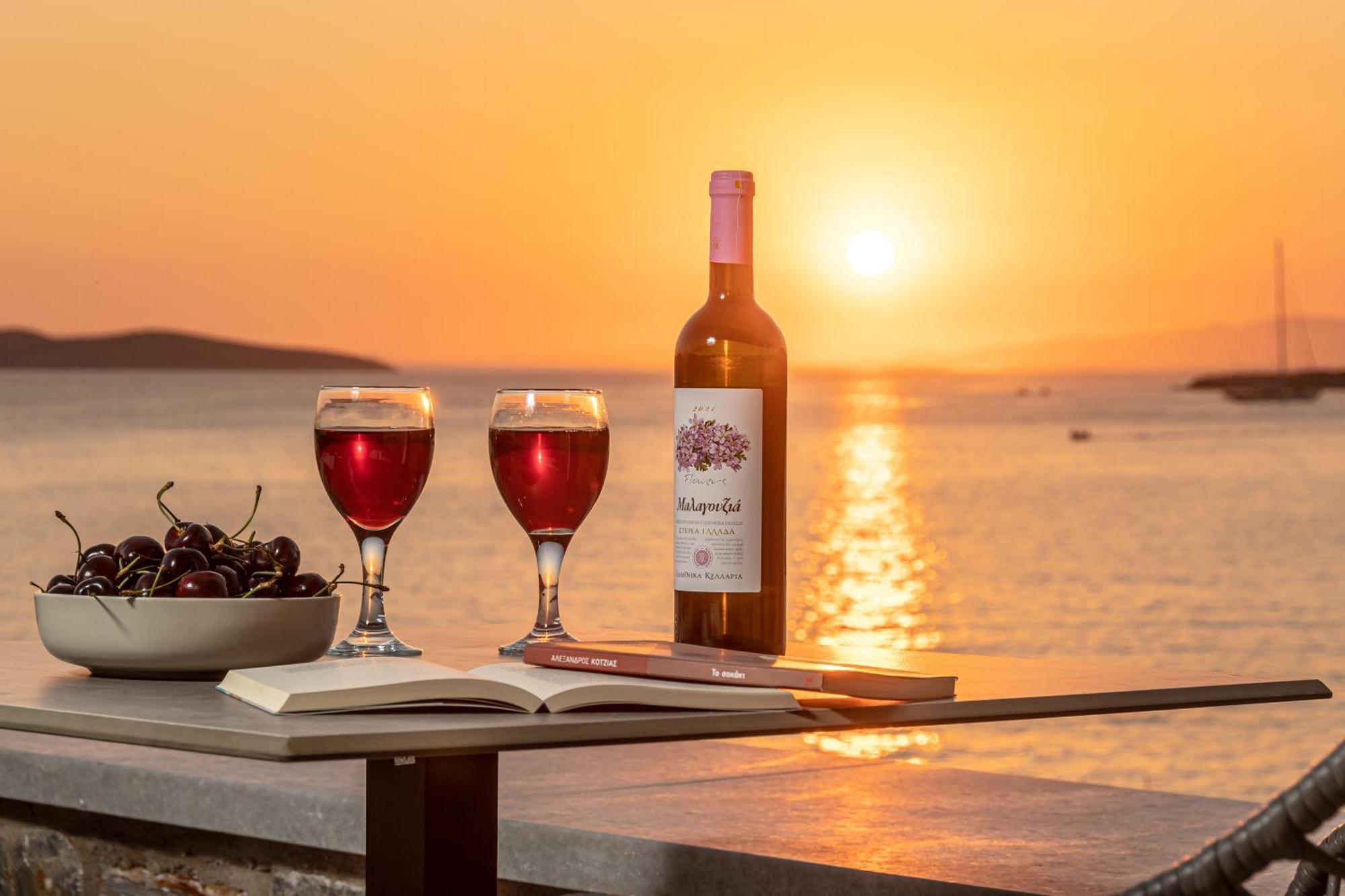 Porto Dema Luxury Suites Đảo Skhoinoussa Ngoại thất bức ảnh